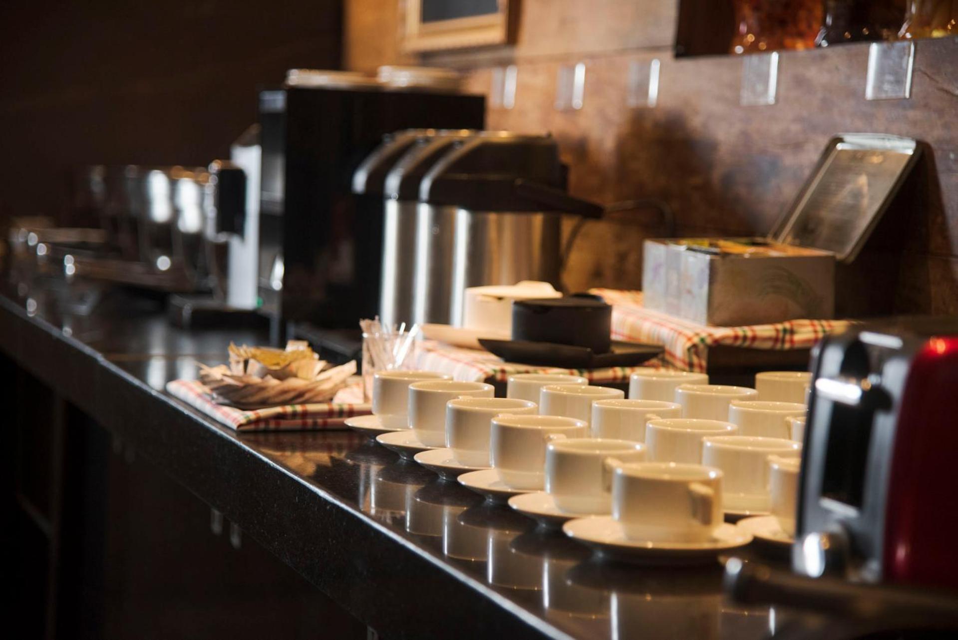 Royal Boutique Savassi Hotel بيلو هورزونتي المظهر الخارجي الصورة Coffee service