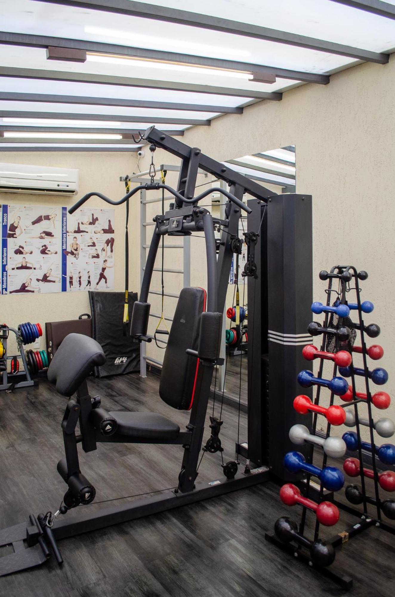 Royal Boutique Savassi Hotel بيلو هورزونتي المظهر الخارجي الصورة A cable machine
